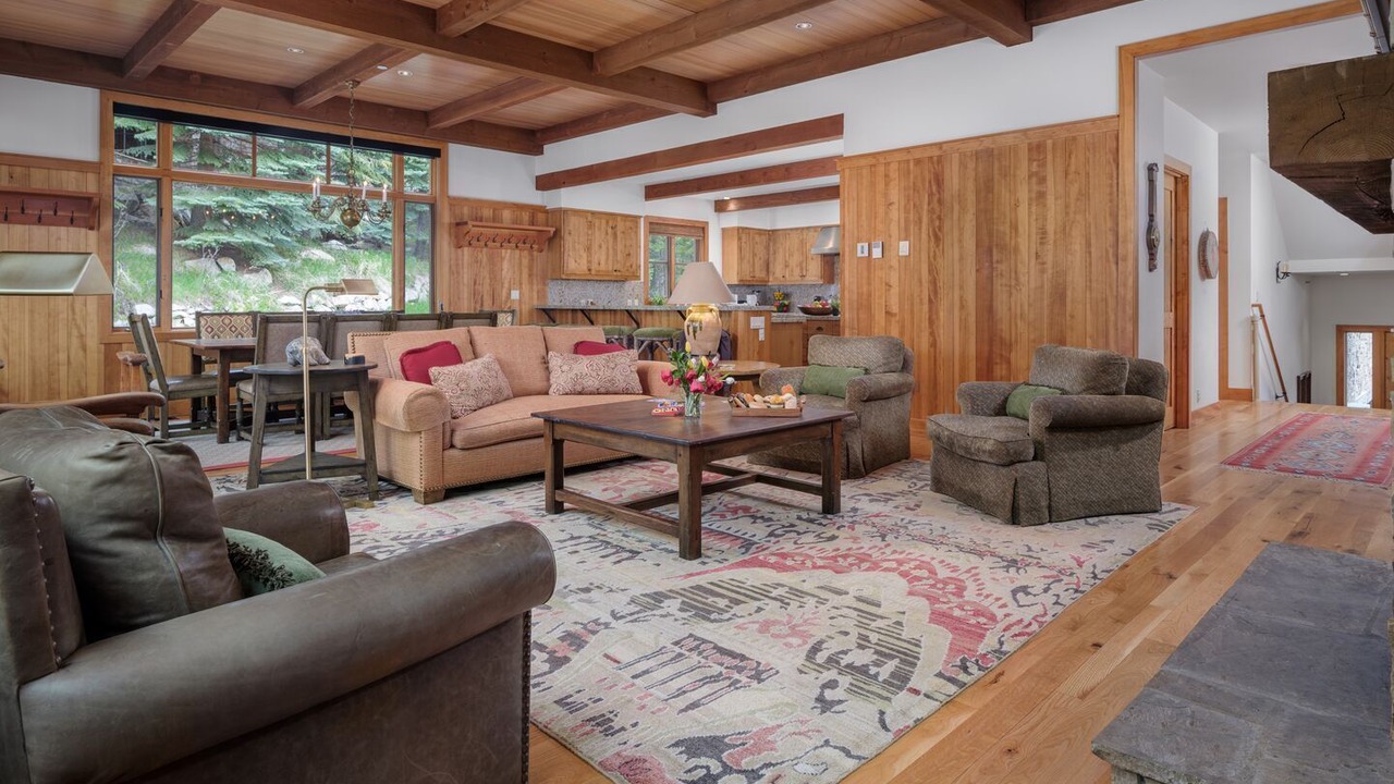 Photo of Livingroom in Granite Ridge