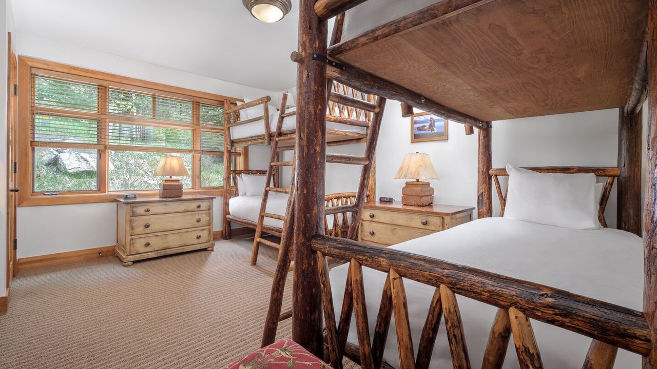 Photo of Bedroom in Granite Ridge