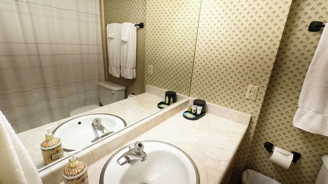 Photo of Bathroom in Eden