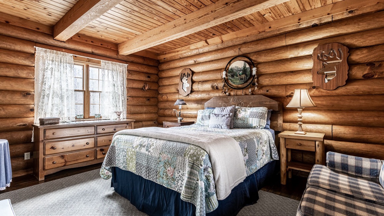 Photo of Bedroom in Gnaw Bone