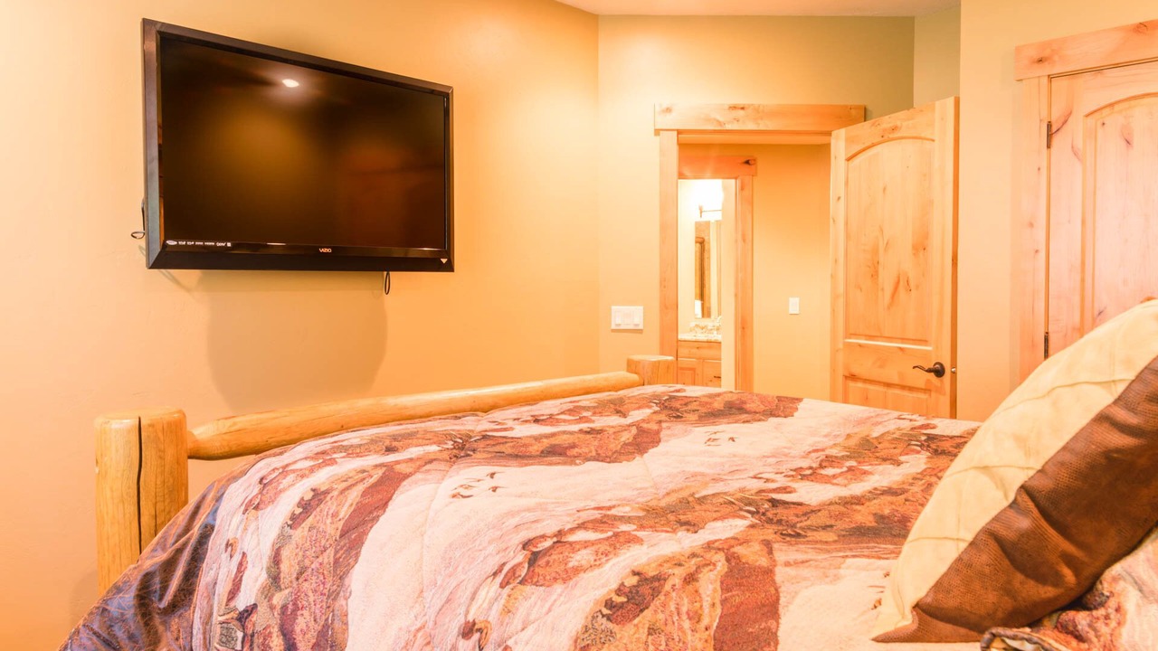 Photo of Bedroom in Island Park