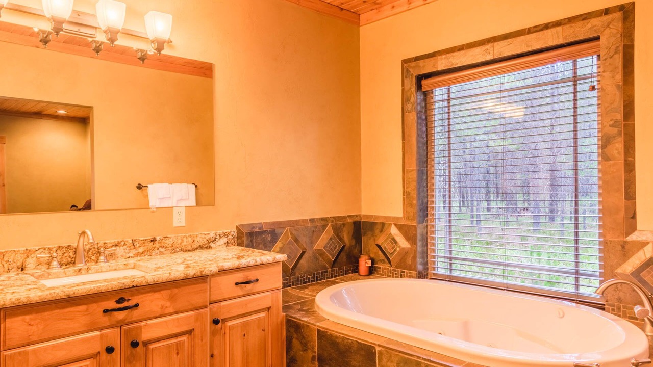 Photo of Bathroom in Island Park