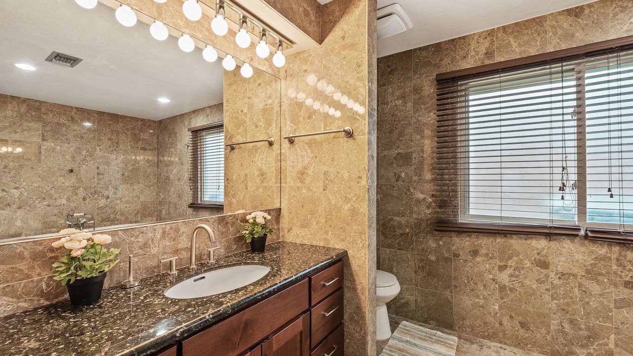 Photo of Bathroom in Clodine