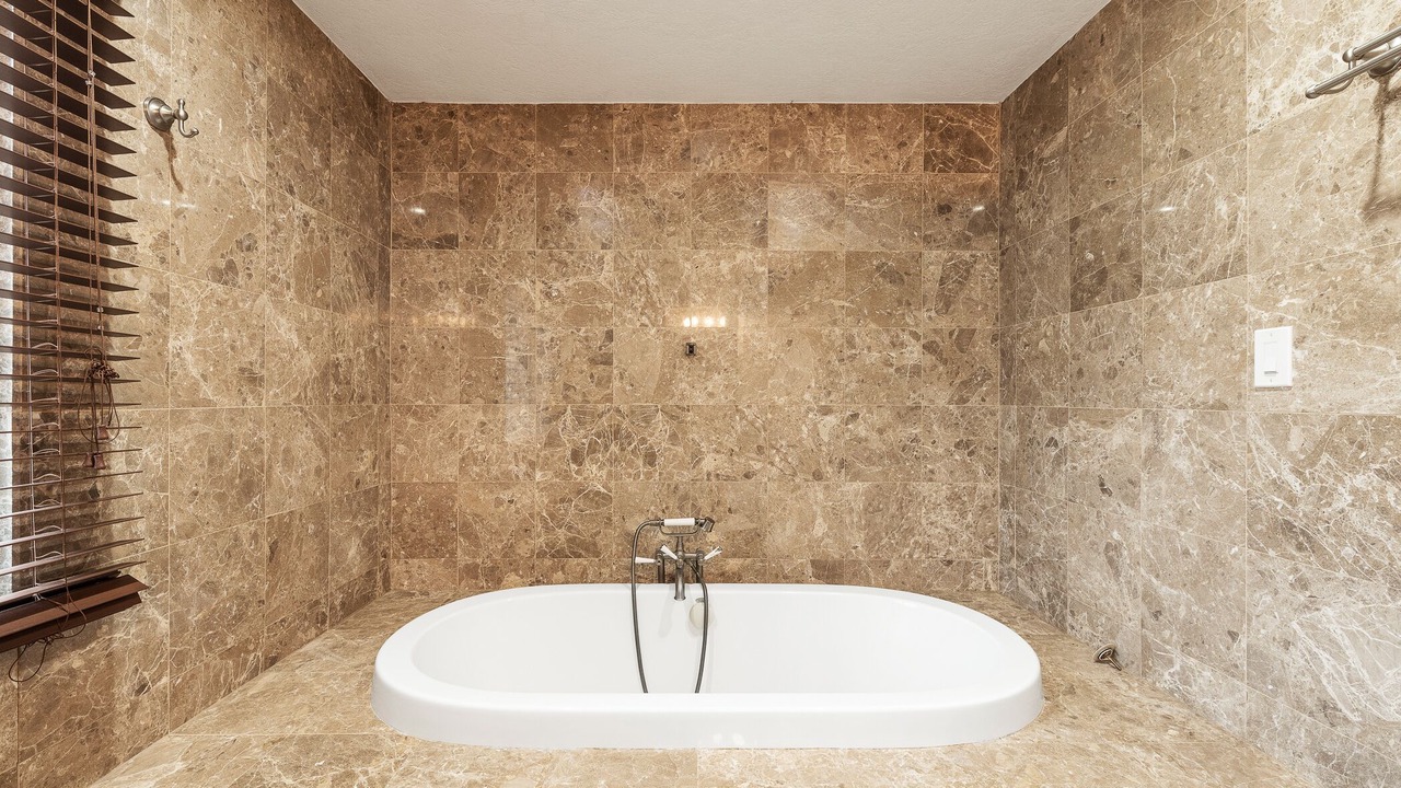 Photo of Bathroom in Clodine