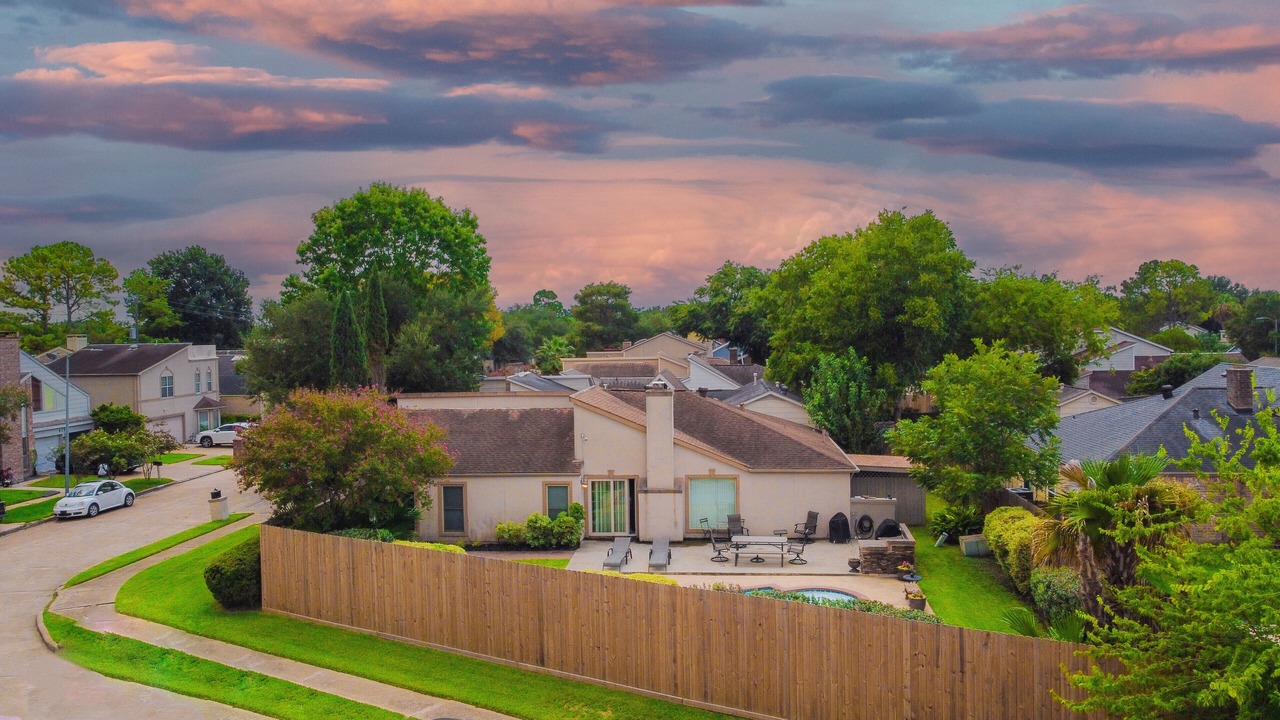 Photo of Outdoor in Clodine