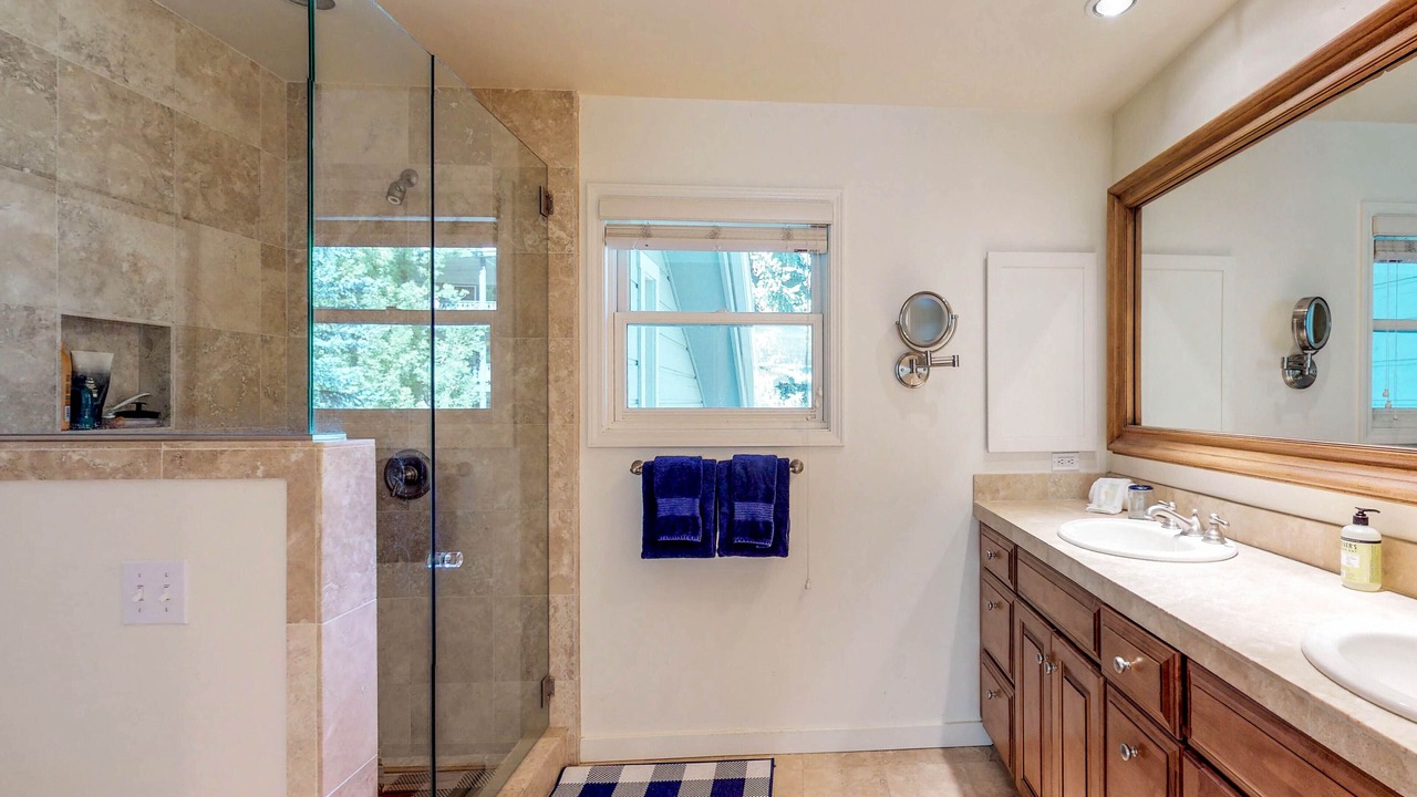 Photo of Bathroom in Warm Springs