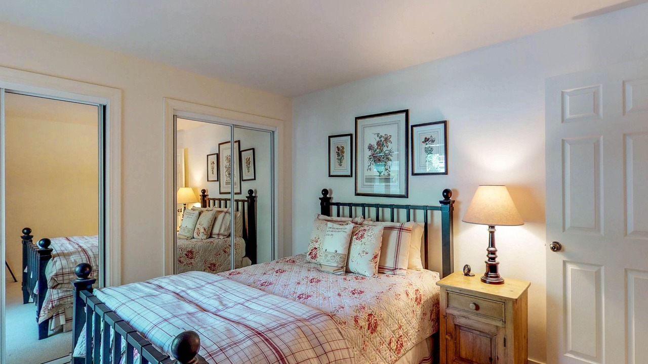 Photo of Bedroom in Warm Springs