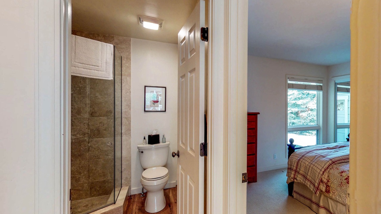 Photo of Bedroom in Warm Springs
