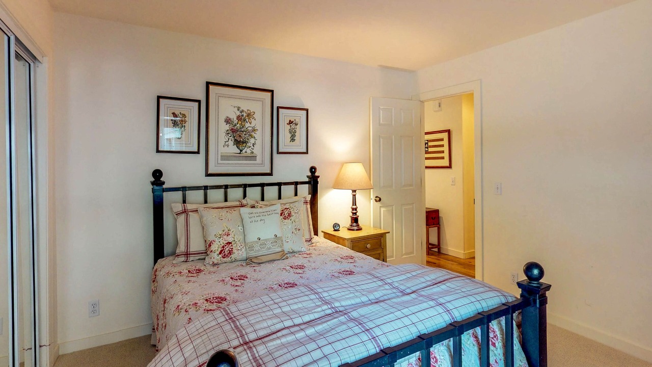 Photo of Bedroom in Warm Springs
