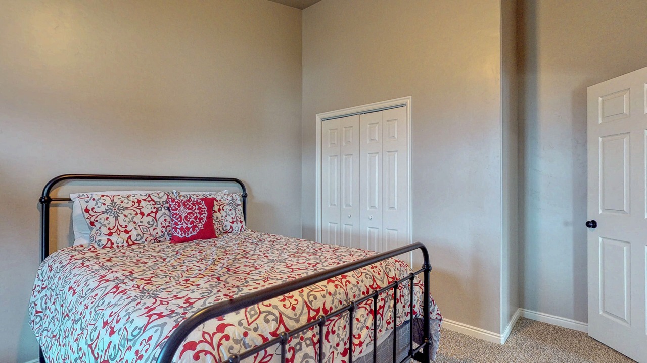 Photo of Bedroom in Garden City