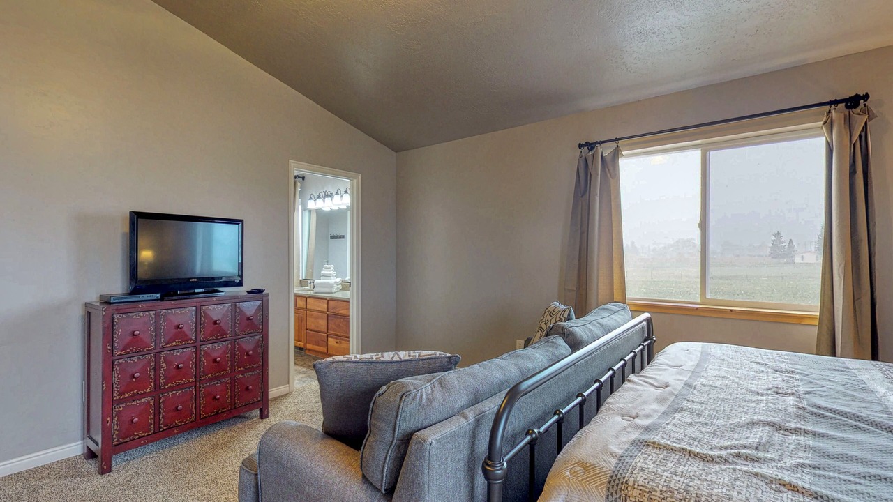 Photo of Bedroom in Garden City