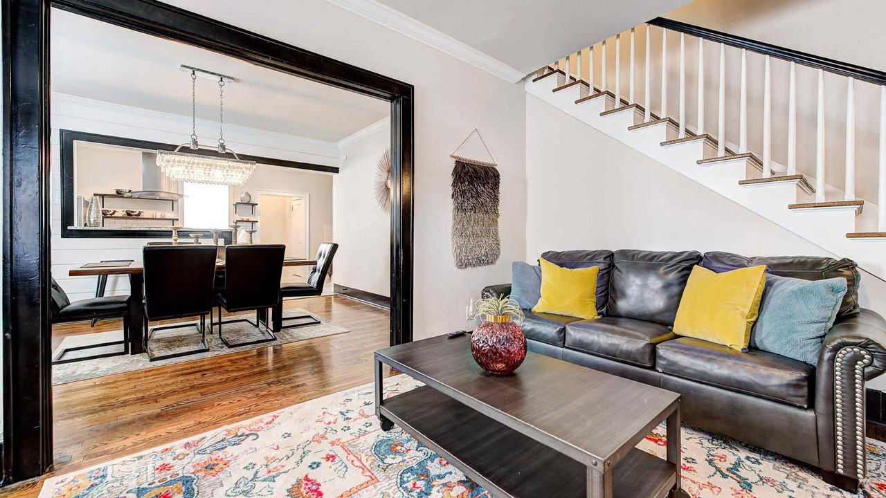 Photo of Livingroom in Lincoln Terrace