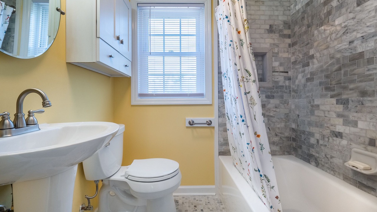Photo of Bathroom in Surf City