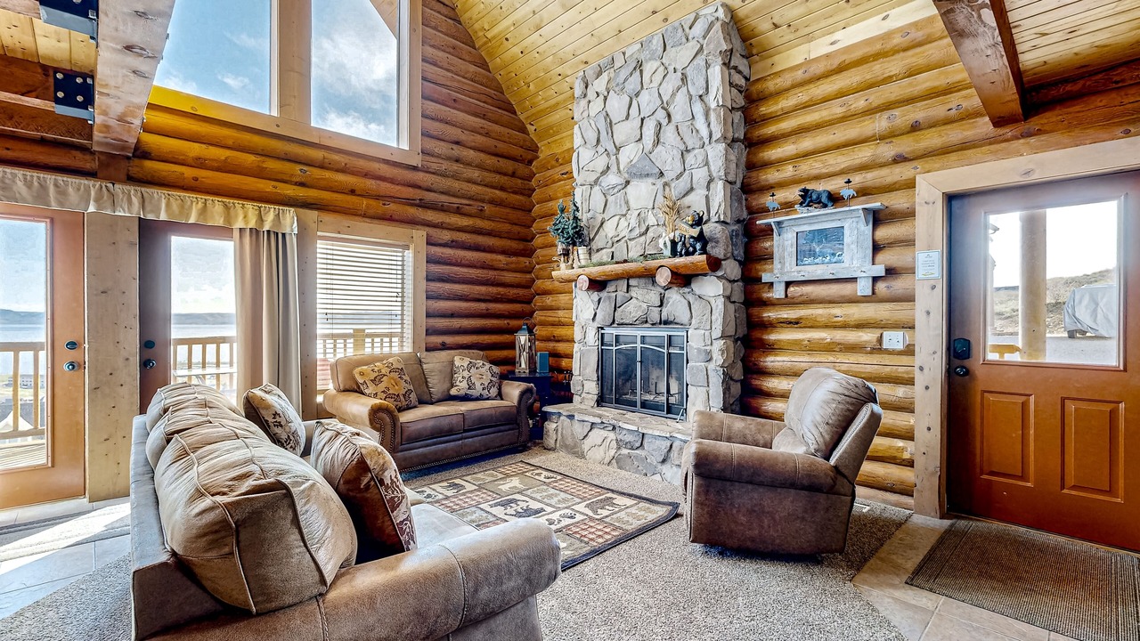 Photo of Livingroom in Harbor Village