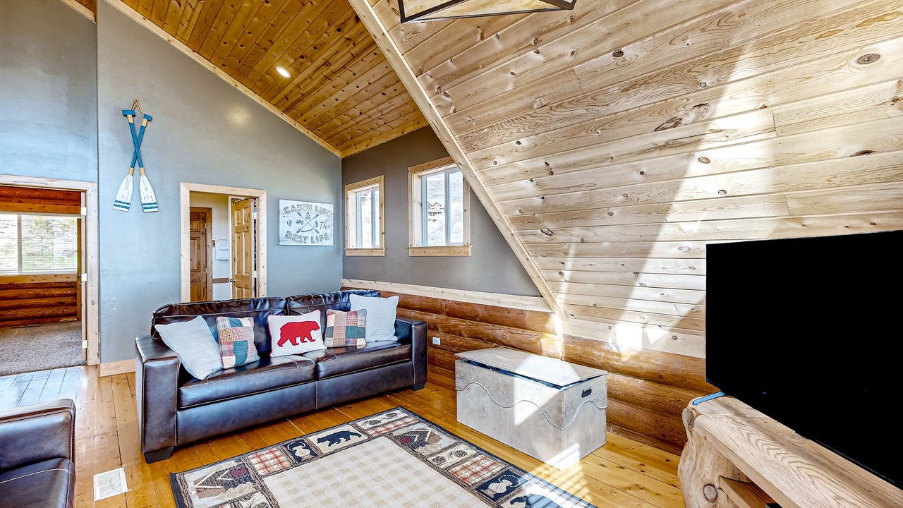 Photo of Livingroom in Harbor Village