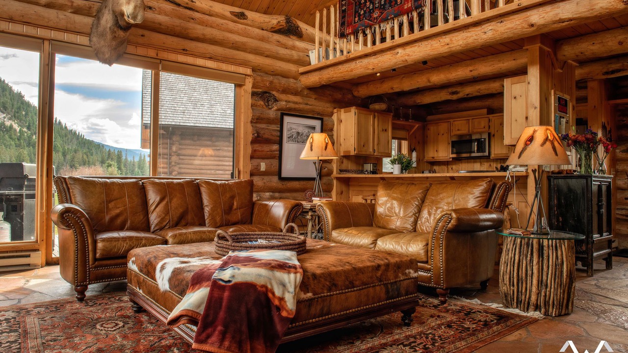 Photo of Livingroom in Gallatin Gateway