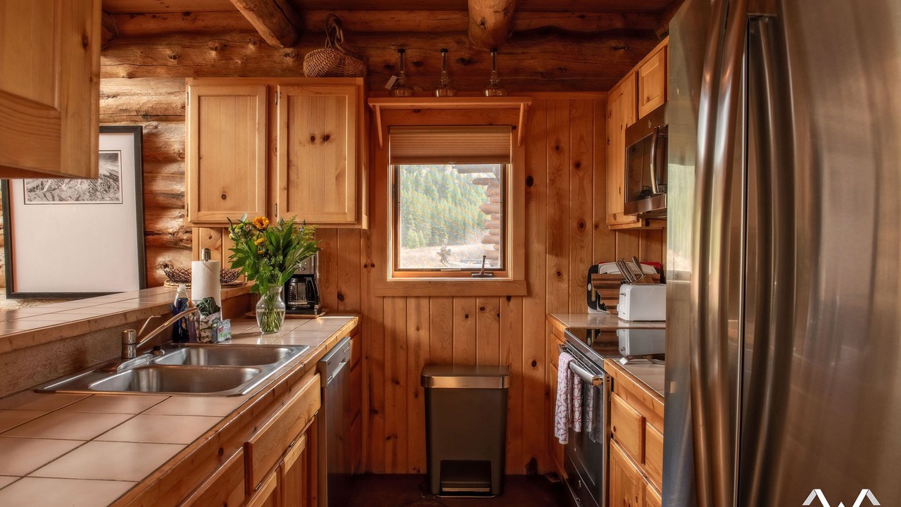 Photo of Kitchen in Gallatin Gateway