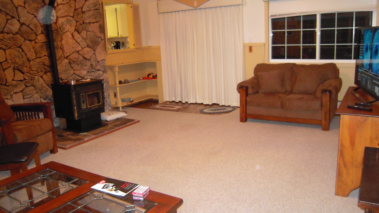 Photo of Livingroom in Winchester Bay