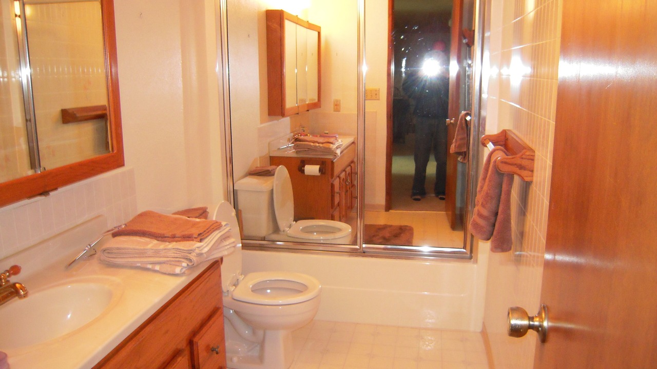 Photo of Bathroom in Winchester Bay