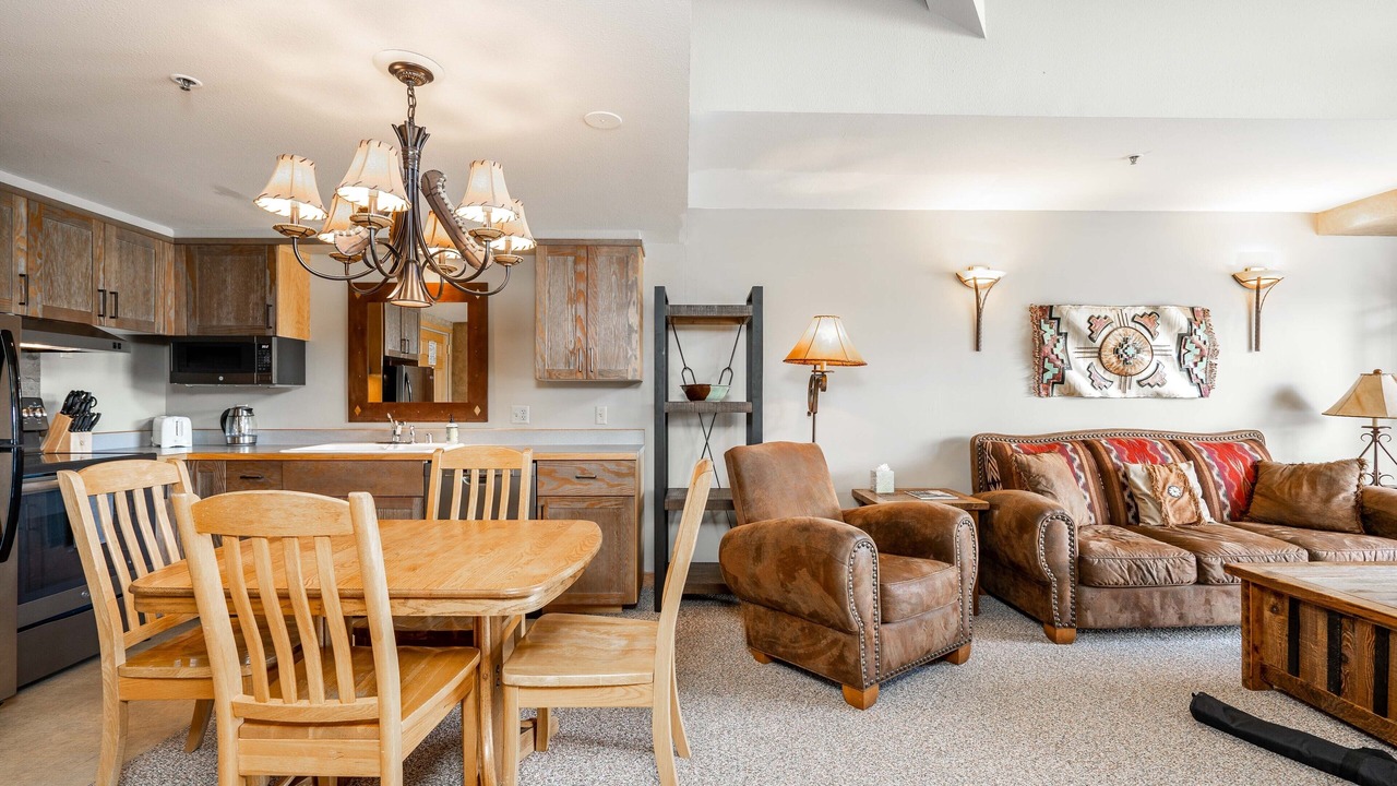 Photo of Livingroom in Big Sky