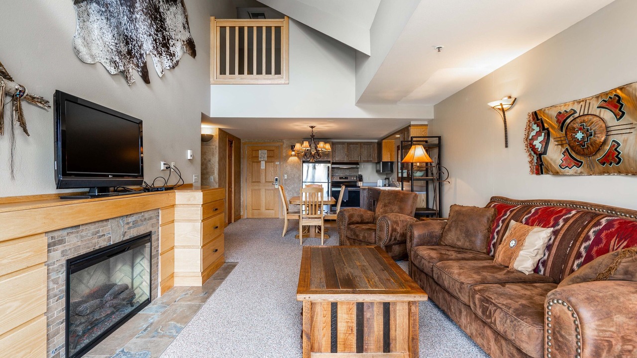 Photo of Livingroom in Big Sky