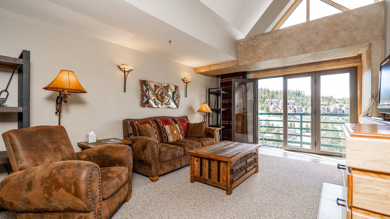 Photo of Livingroom in Big Sky