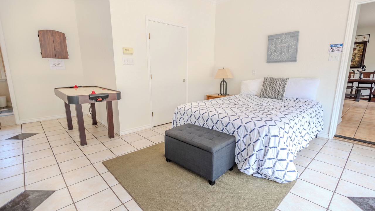 Photo of Bedroom in Canyon Lake