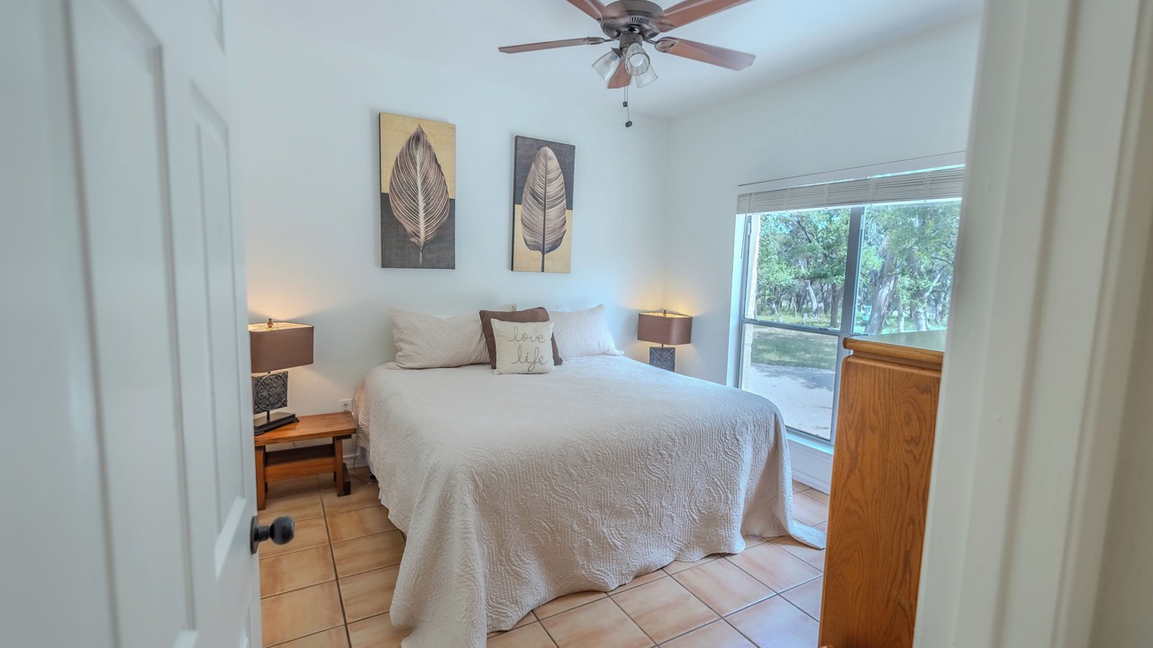 Photo of Bedroom in Canyon Lake