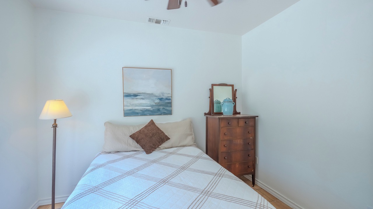 Photo of Bedroom in Canyon Lake
