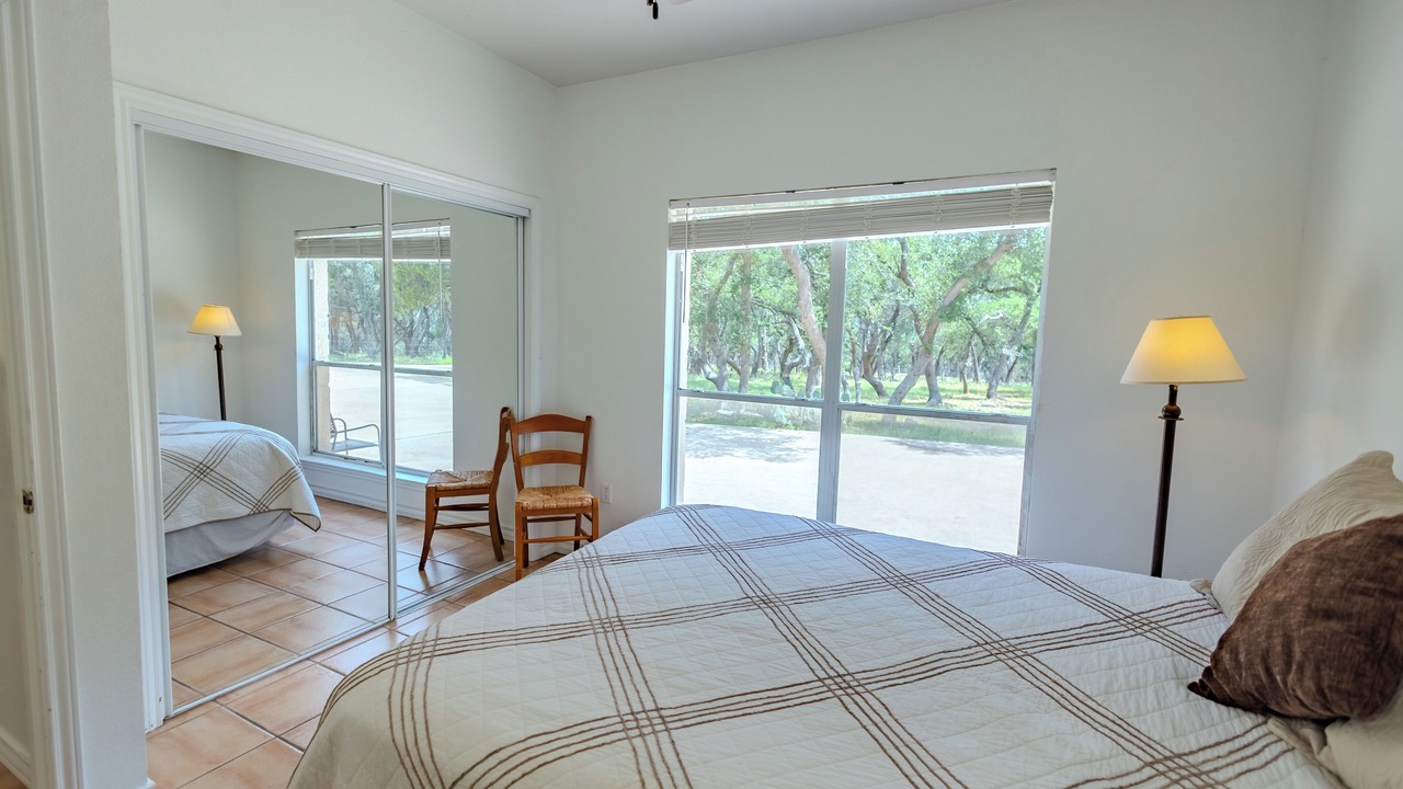 Photo of Bedroom in Canyon Lake