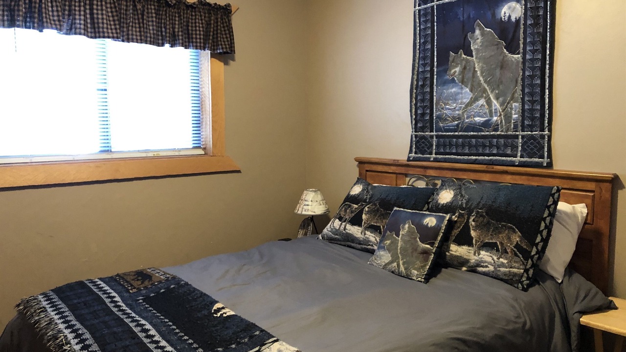 Photo of Bedroom in Island Park