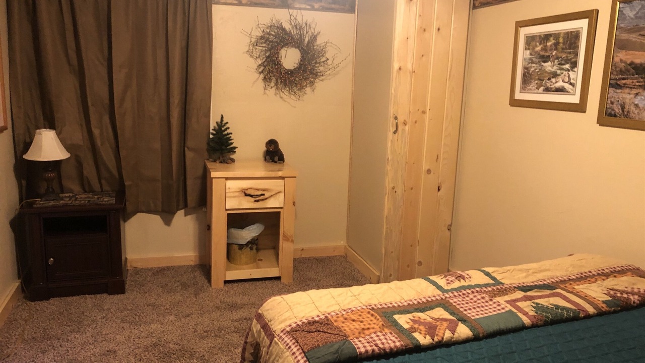 Photo of Bedroom in Island Park