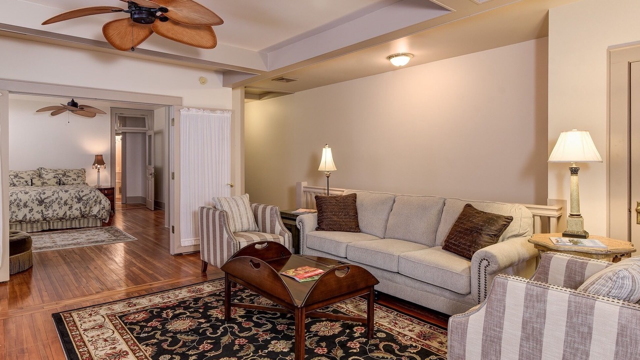 Photo of Livingroom in Hendersonville