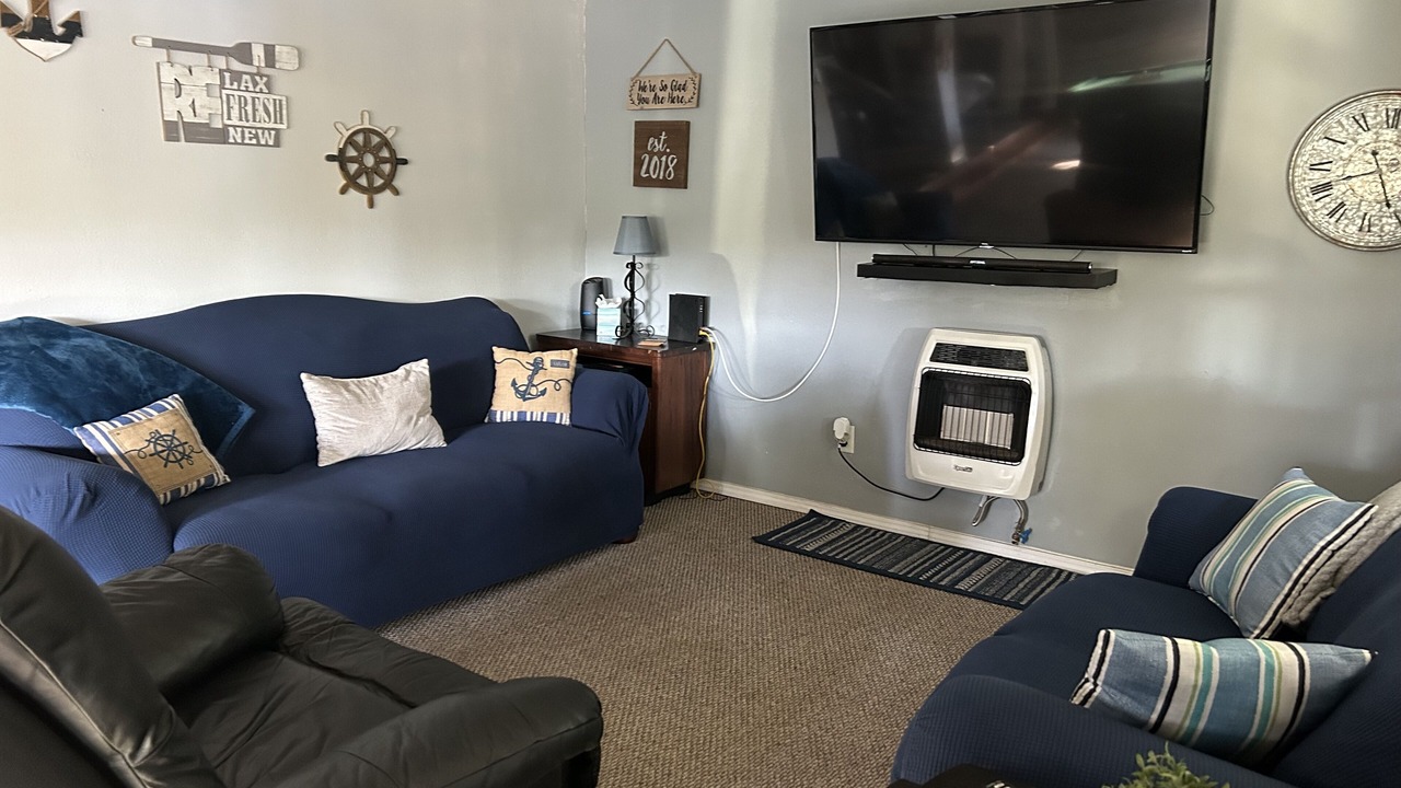 Photo of Livingroom in Manning