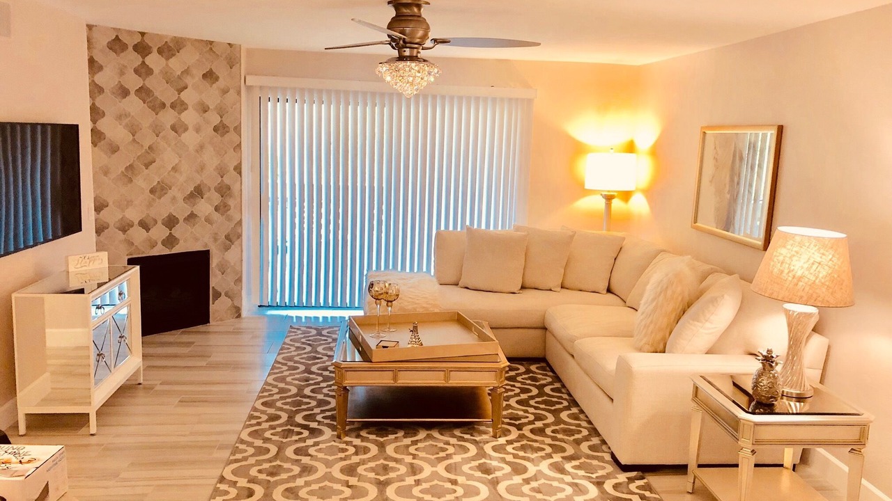 Photo of Livingroom in Camelback East