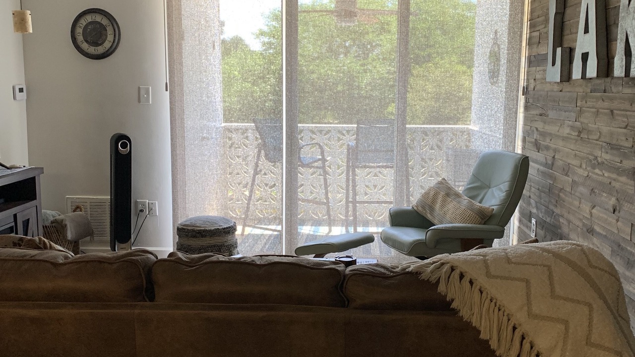Photo of Livingroom in Mid America