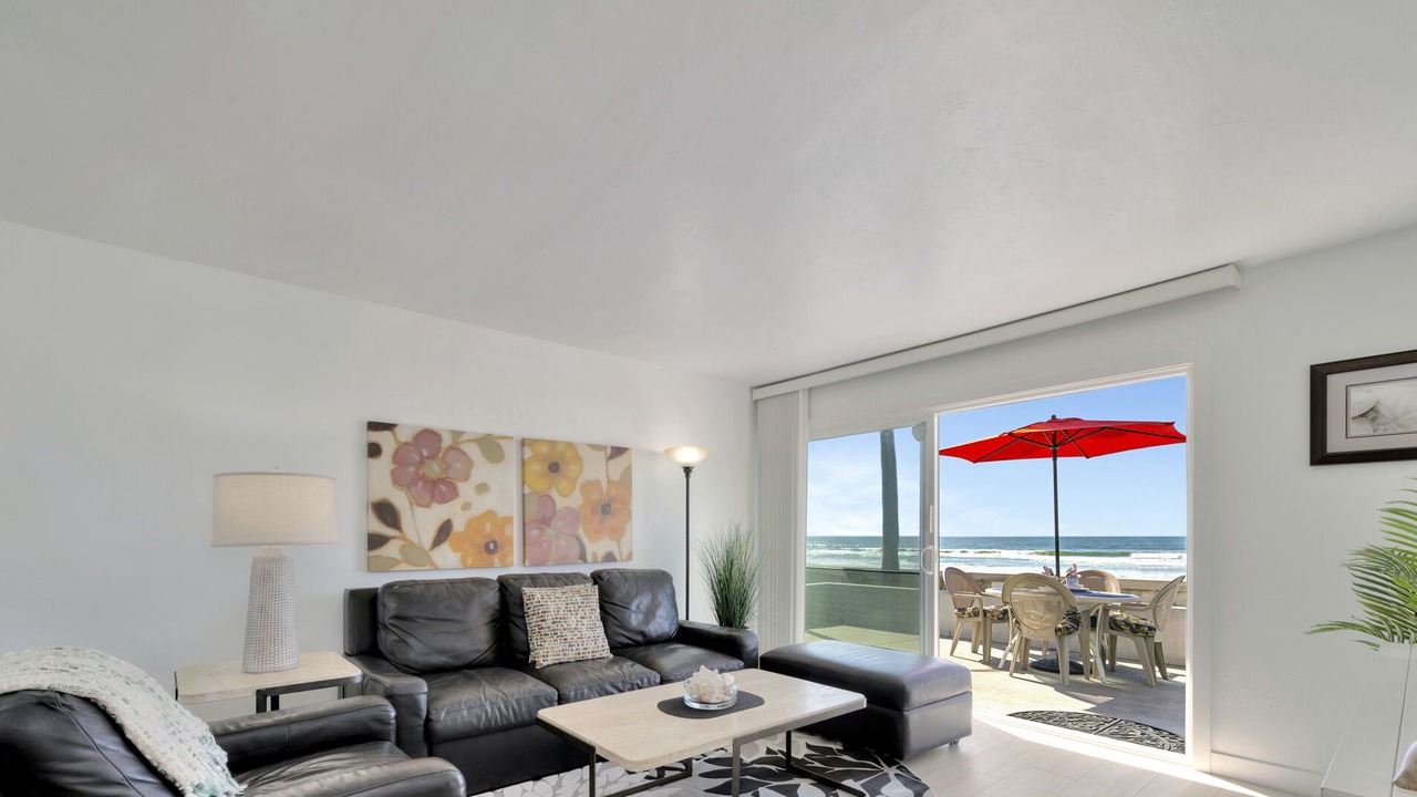 Photo of Livingroom in Mission Beach