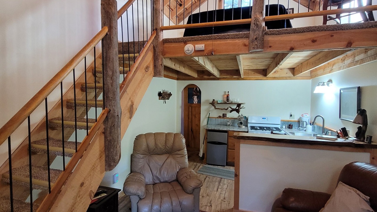 Photo of Livingroom in Deadwood