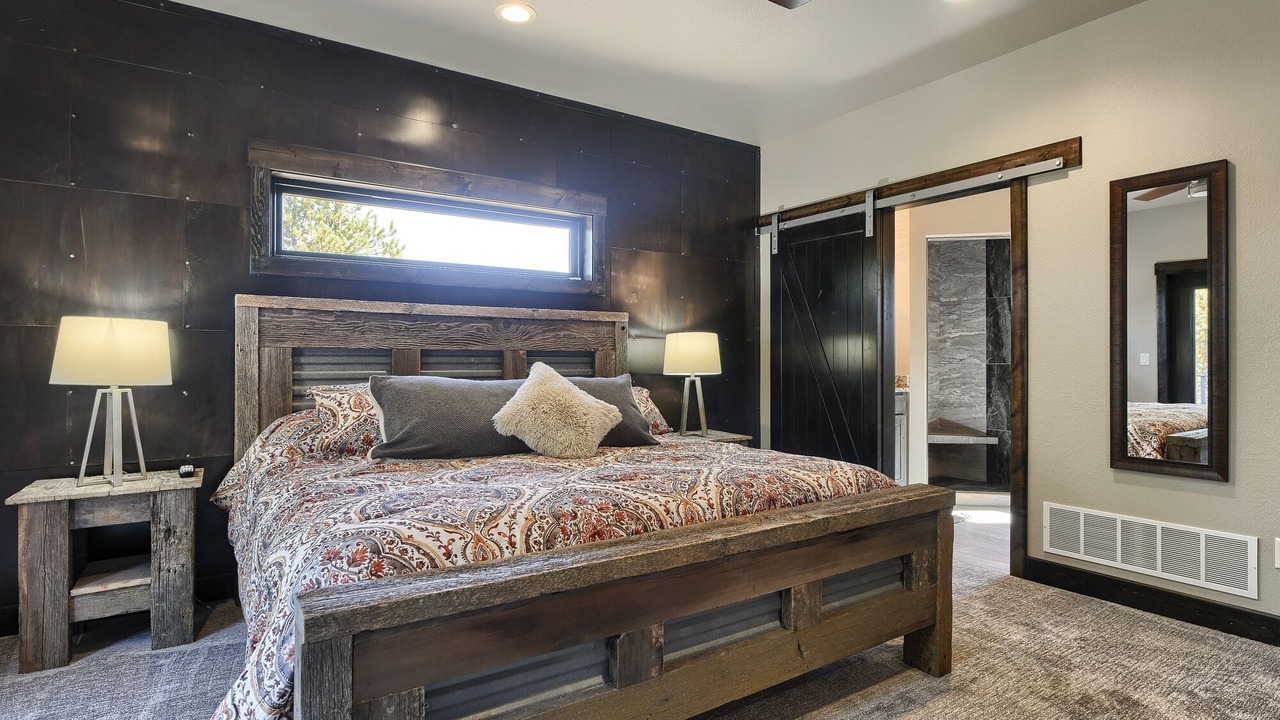 Photo of Bedroom in Deadwood