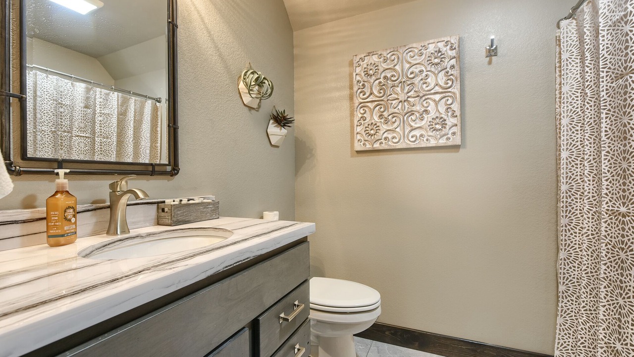 Photo of Bathroom in Deadwood