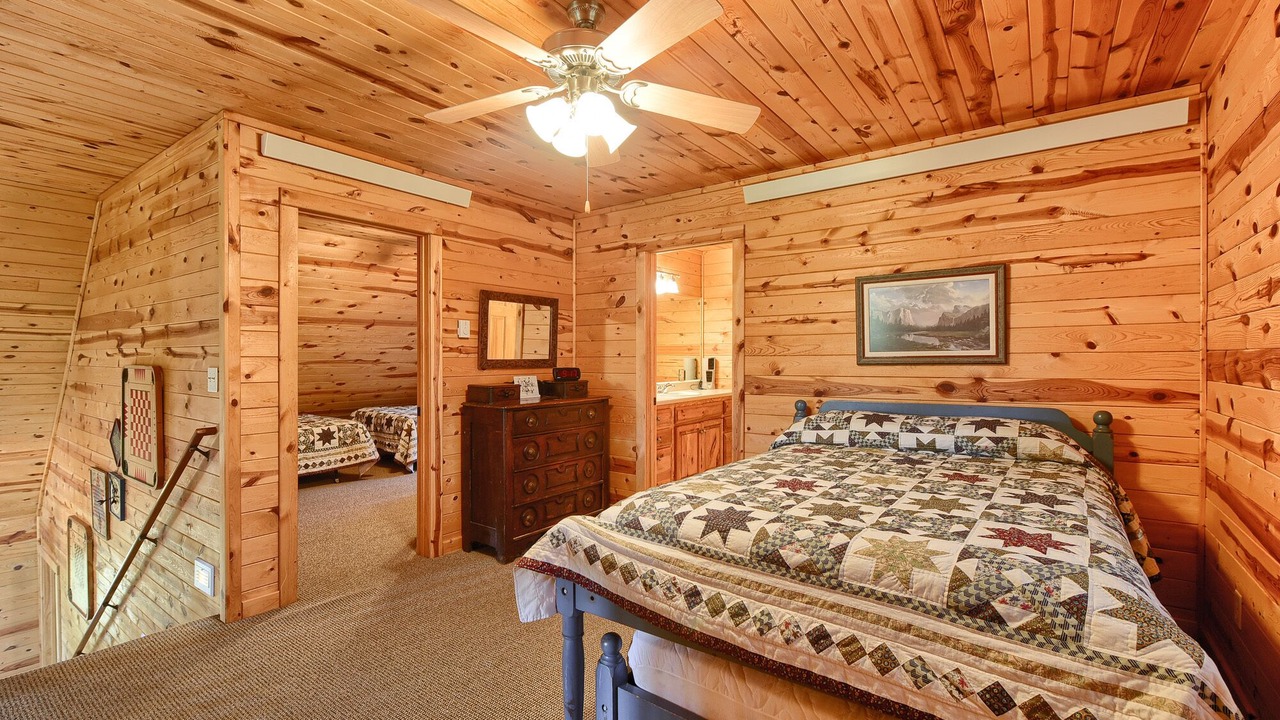 Photo of Bedroom in Lead