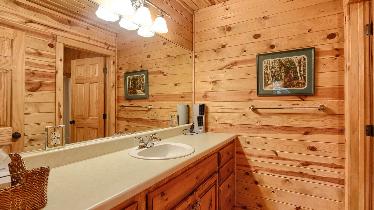 Photo of Bathroom in Lead