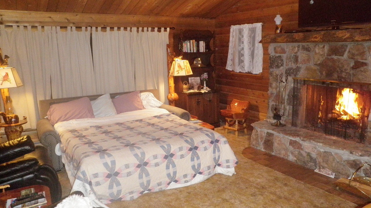 Photo of Bedroom in Salmon