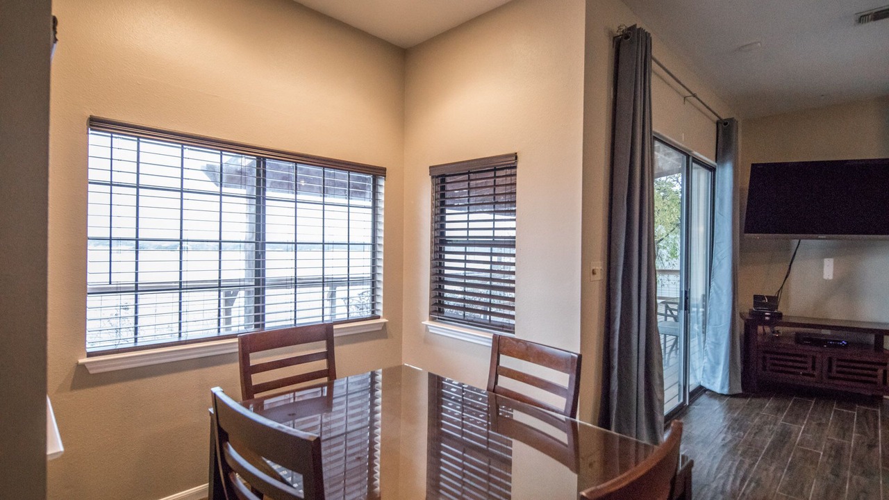 Photo of Bedroom in Canyon Lake