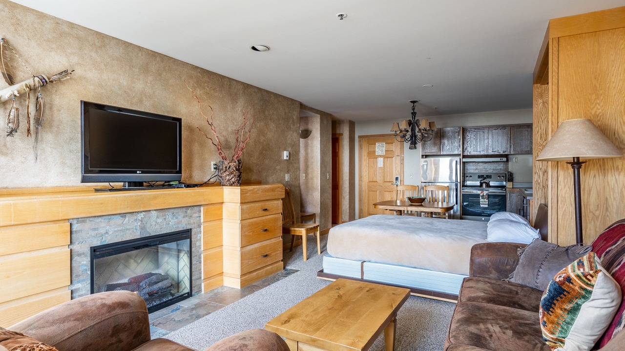 Photo of Livingroom in Big Sky