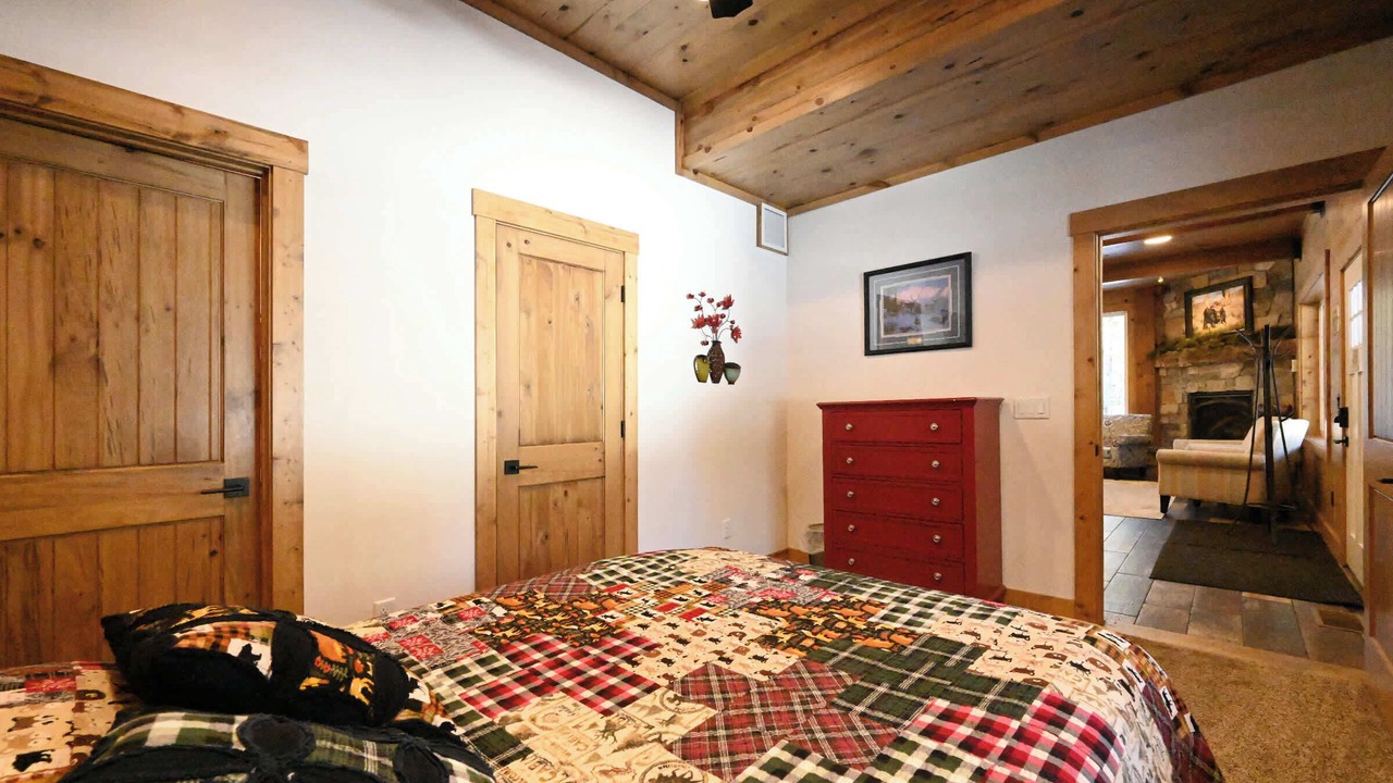 Photo of Bedroom in Island Park