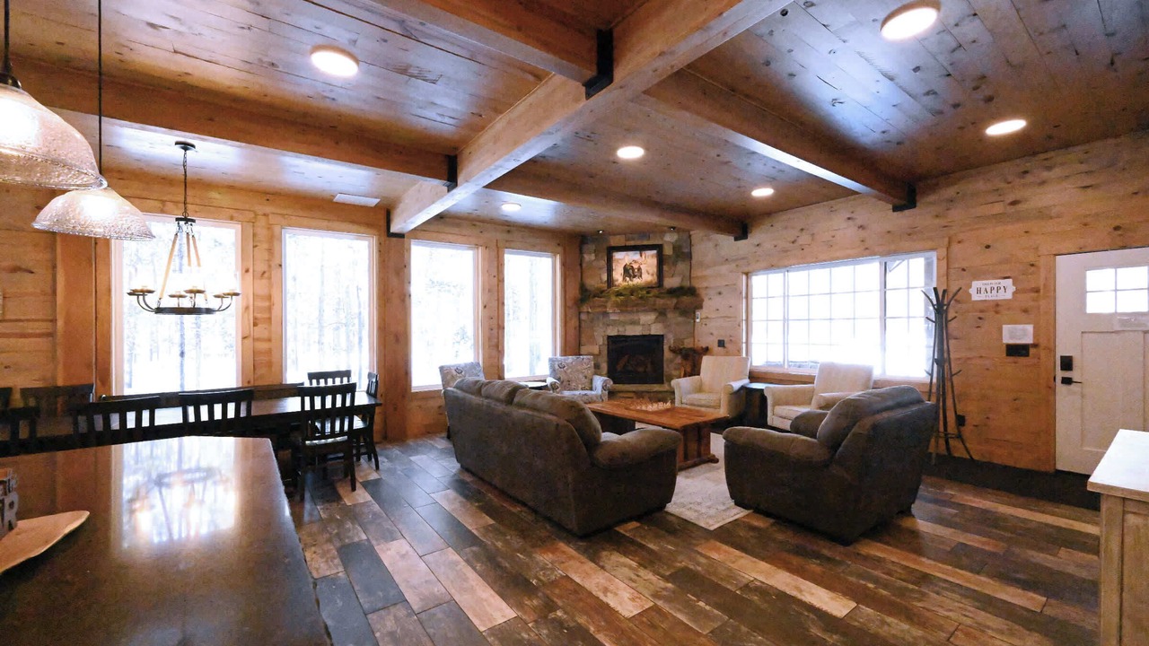 Photo of Livingroom in Island Park