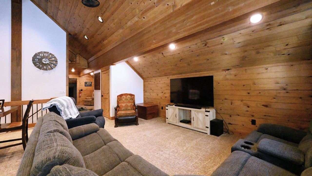 Photo of Livingroom in Island Park