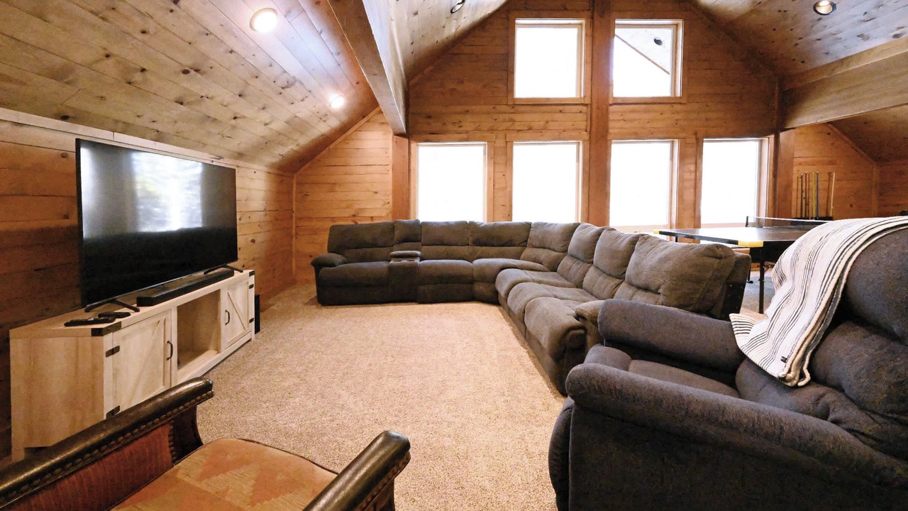 Photo of Livingroom in Island Park