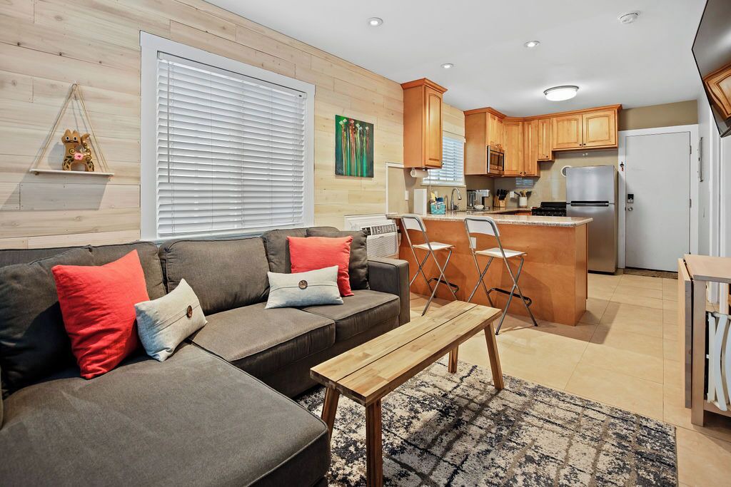 Photo of Livingroom in Mission Beach